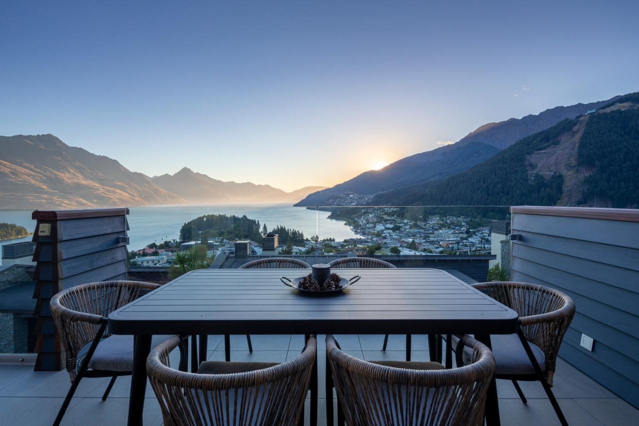 Picture Point Villa Queenstown Exterior photo